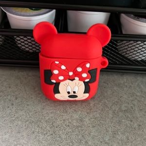 COPY - COPY - AirPods case with clip for first & second gen